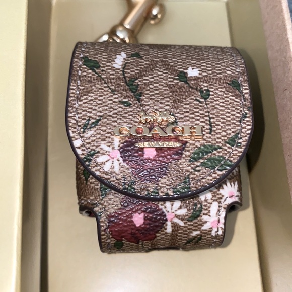 COPY - Coach iPod Case and round coin little purse - Picture 3 of 8